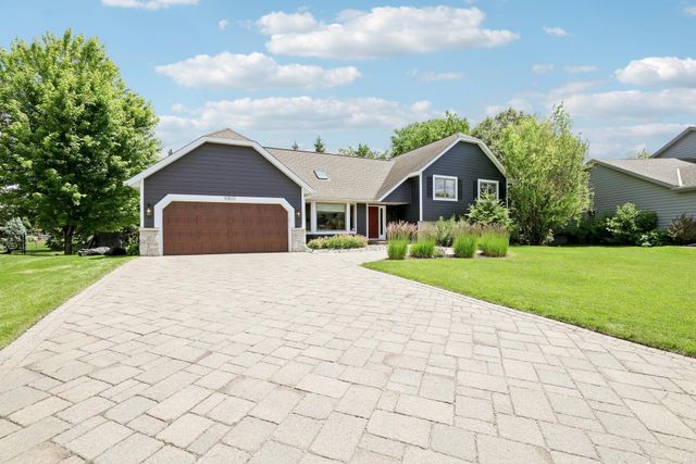 10820 46th Place N, Plymouth, MN 55442