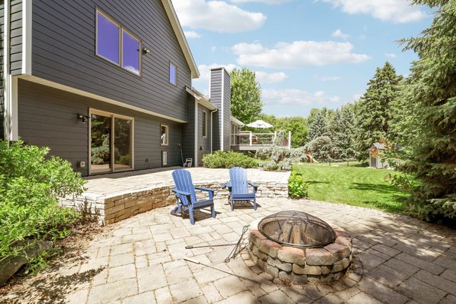 10820 46th Place N, Plymouth, MN 55442