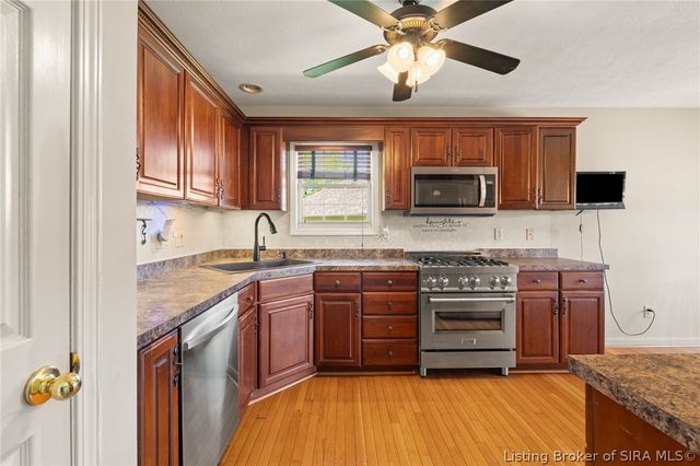 3028 Barrington Court, New Albany, IN 47150