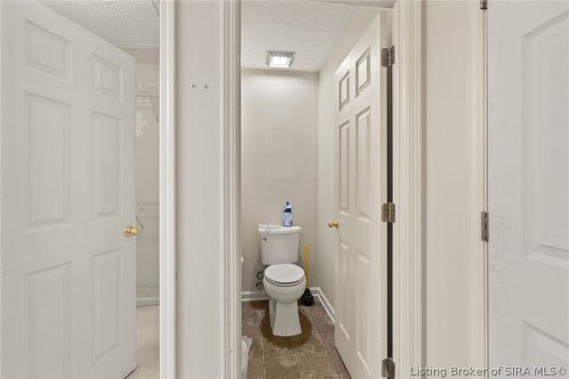3028 Barrington Court, New Albany, IN 47150