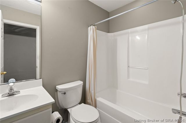3028 Barrington Court, New Albany, IN 47150