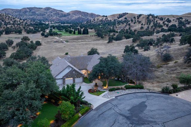 22113 Oak Glen Lane, Friant, CA 93626