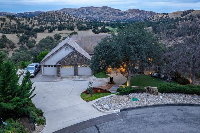 22113 Oak Glen Lane, Friant, CA 93626