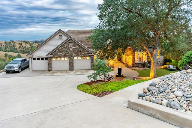 22113 Oak Glen Lane, Friant, CA 93626