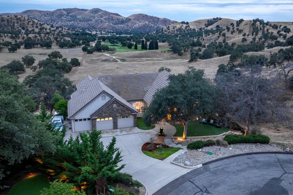 22113 Oak Glen Lane, Friant, CA 93626