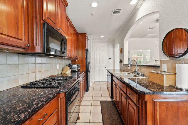 2615 Corbeau Drive, Irving, TX 75038