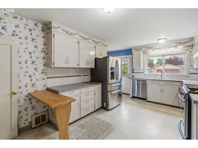 2818 FLORIDA St, Longview, WA 98632