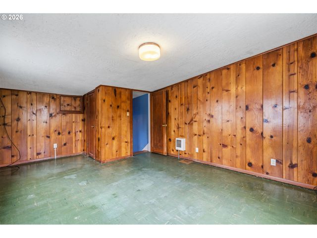 2818 FLORIDA St, Longview, WA 98632