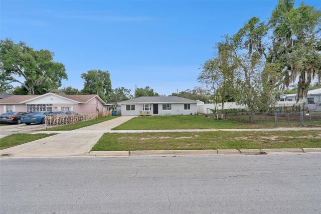 210 E PALM STREET, Davenport, FL 33837