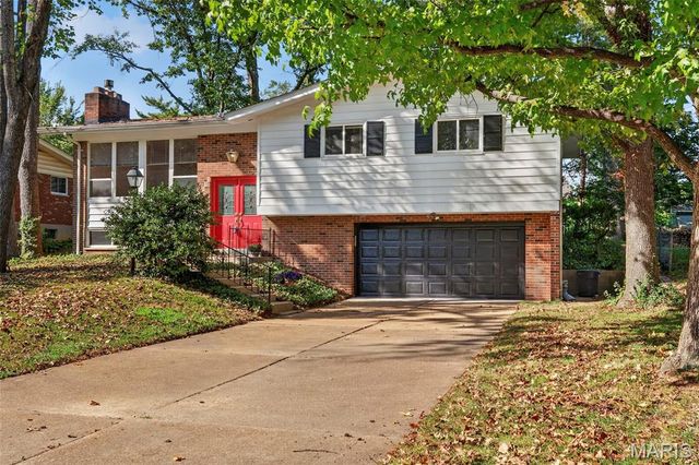 11051 Wylestone Court, St Louis, MO 63126
