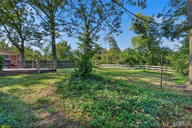 11051 Wylestone Court, St Louis, MO 63126