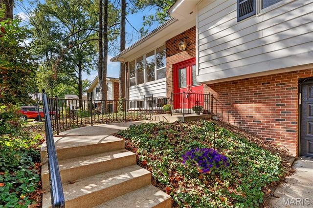 11051 Wylestone Court, St Louis, MO 63126