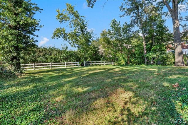 11051 Wylestone Court, St Louis, MO 63126