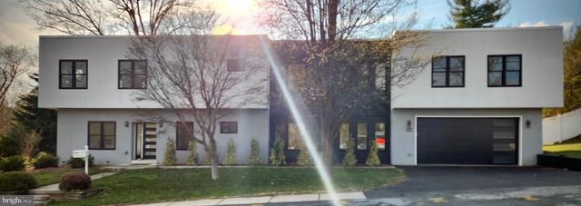 8618 JONES MILL RD, Chevy Chase, MD 20815