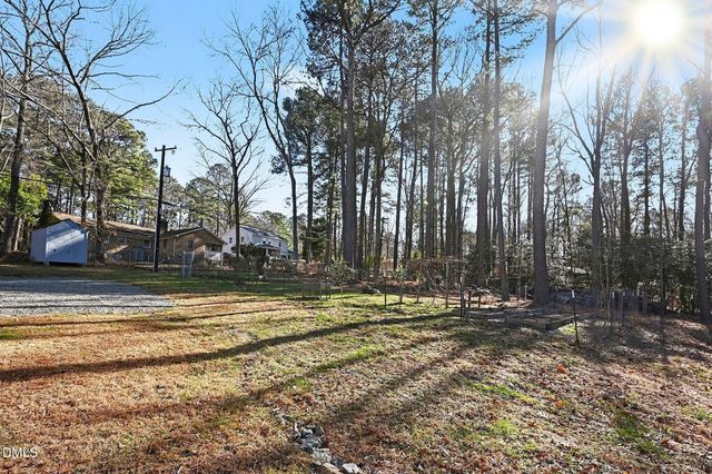 1920 White Plains Road, Chapel Hill, NC 27517