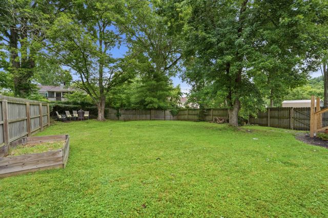 107 Charleston Dr, Goodlettsville, TN 37072