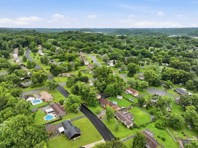 107 Charleston Dr, Goodlettsville, TN 37072