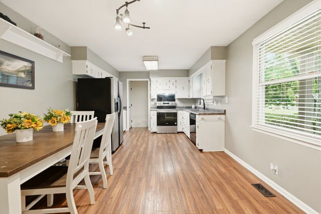 107 Charleston Dr, Goodlettsville, TN 37072