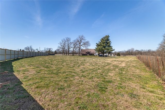 9628 Ruby Hall Road, Gentry, AR 72734