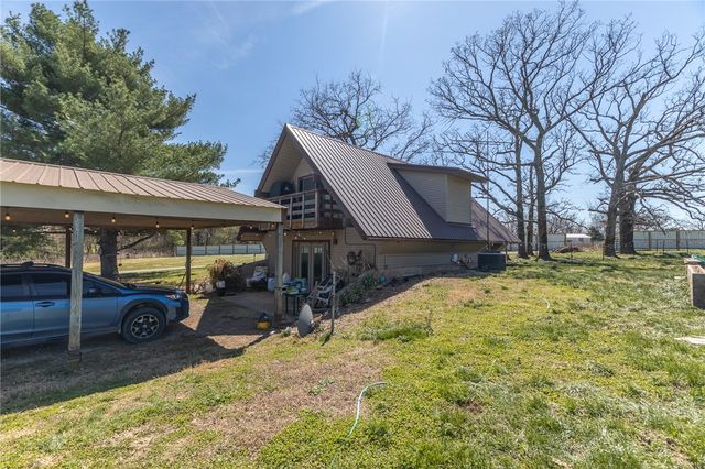 9628 Ruby Hall Road, Gentry, AR 72734