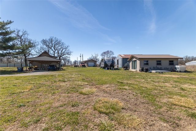 9628 Ruby Hall Road, Gentry, AR 72734