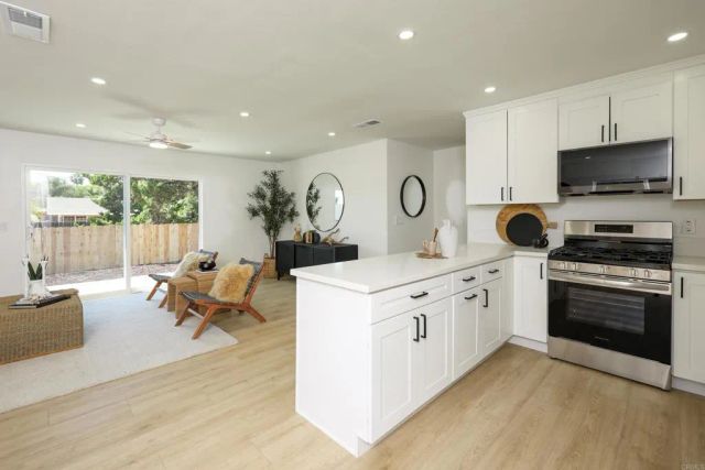 9844 Halberns Boulevard, Santee, CA 92071