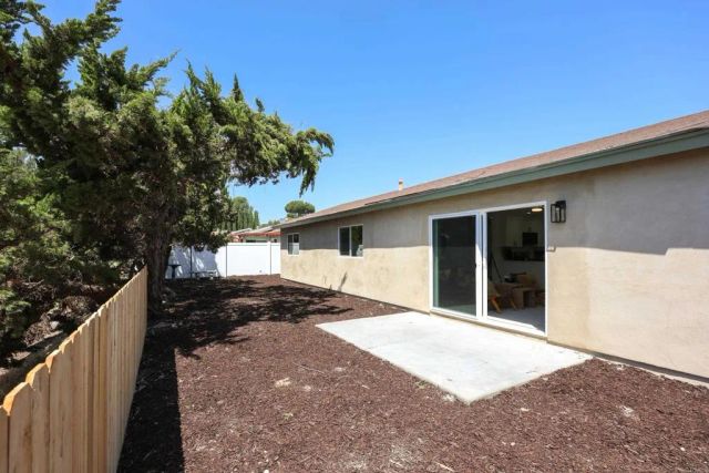 9844 Halberns Boulevard, Santee, CA 92071