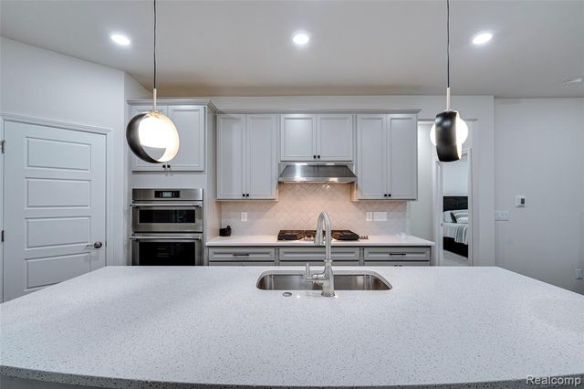 4118 Avery Road, Orion Twp, MI 48359