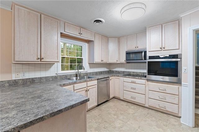 929 Walton Court, Asheboro, NC 27203