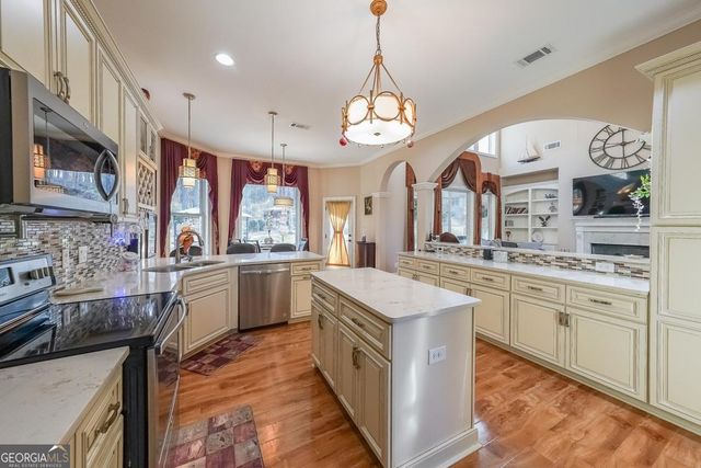 2425 Wild Oak Court, Stockbridge, GA 30281