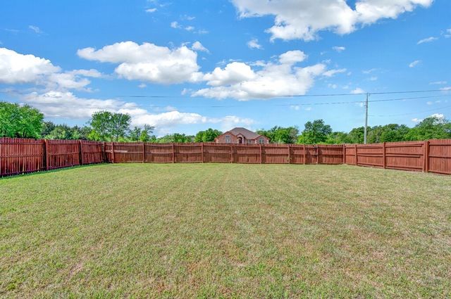 202 Wildcat Drive, Lacy Lakeview, TX 76705