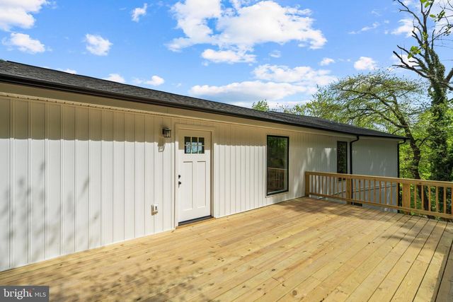 1550 DRUMMER HILL RD, Front Royal, VA 22630