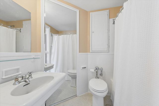 5555 N SHERIDAN Road 1811, Chicago, IL 60640