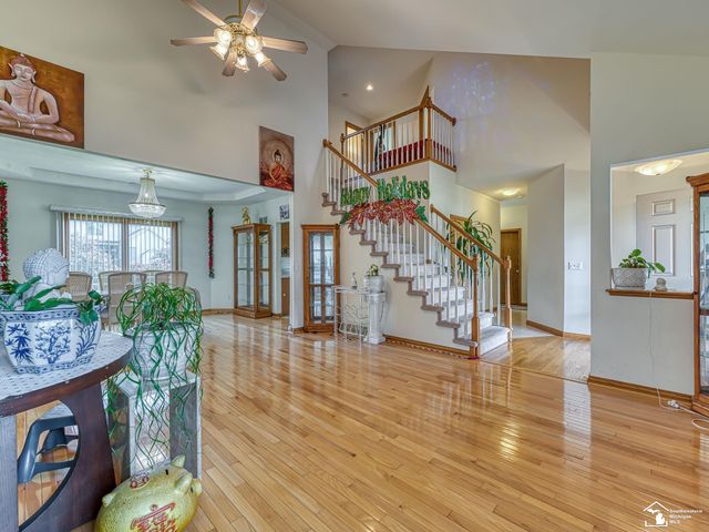 2960 E Country Lane, Monroe, MI 48162