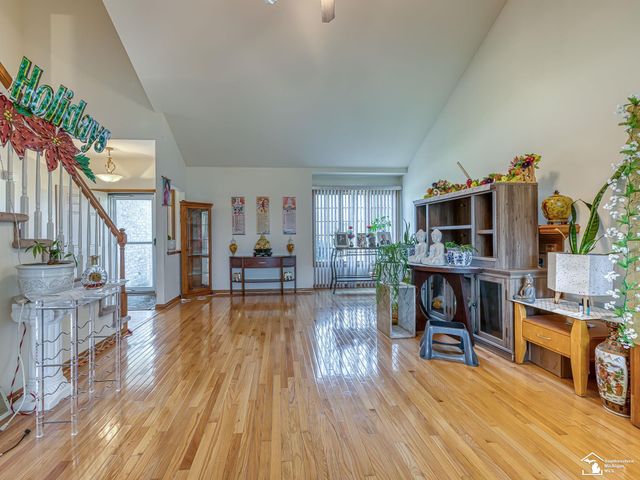 2960 E Country Lane, Monroe, MI 48162