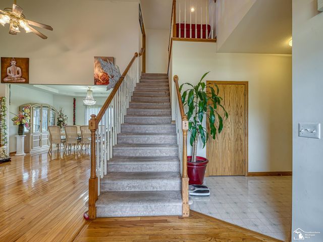 2960 E Country Lane, Monroe, MI 48162