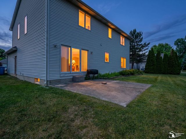 2960 E Country Lane, Monroe, MI 48162
