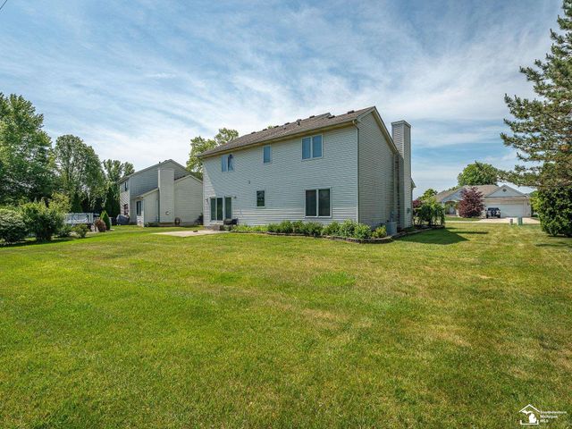 2960 E Country Lane, Monroe, MI 48162