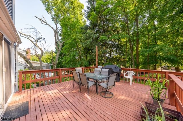 44 Sunnyside Rd, West Orange Twp., NJ 07052