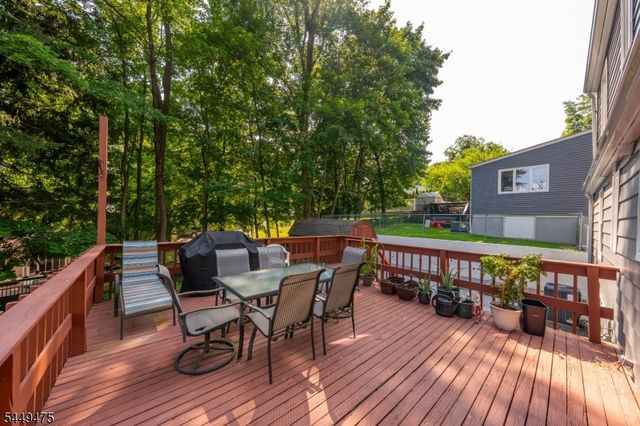 44 Sunnyside Rd, West Orange Twp., NJ 07052