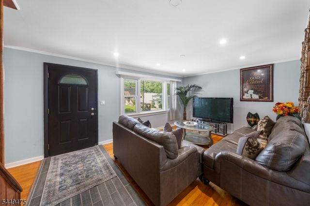 44 Sunnyside Rd, West Orange Twp., NJ 07052