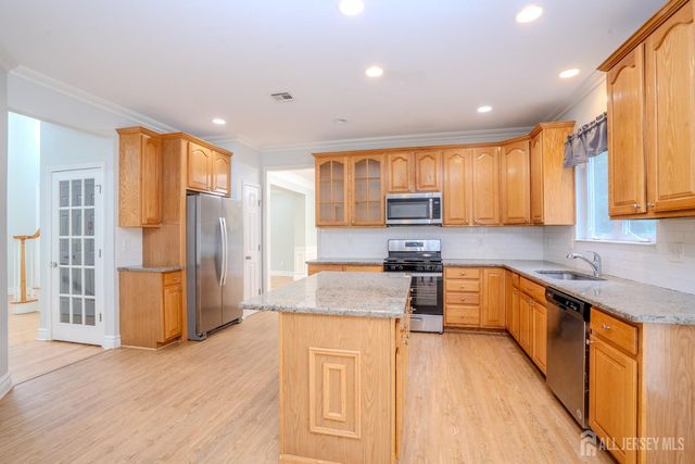 14 Bard Drive, Monroe, NJ 08831