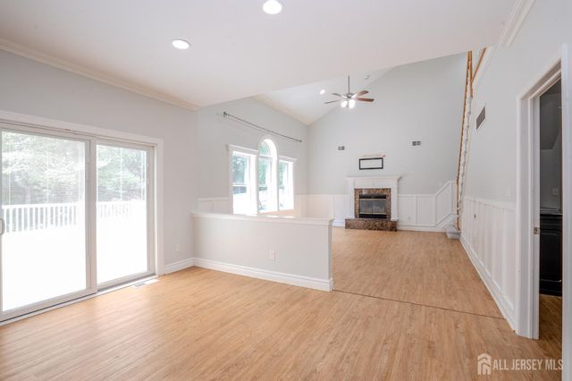 14 Bard Drive, Monroe, NJ 08831