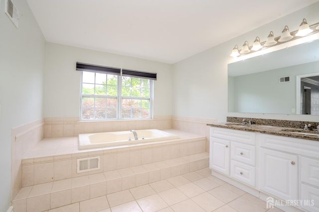 14 Bard Drive, Monroe, NJ 08831