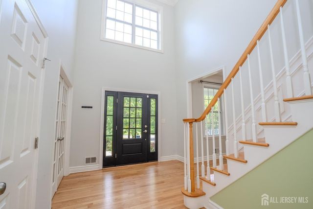 14 Bard Drive, Monroe, NJ 08831
