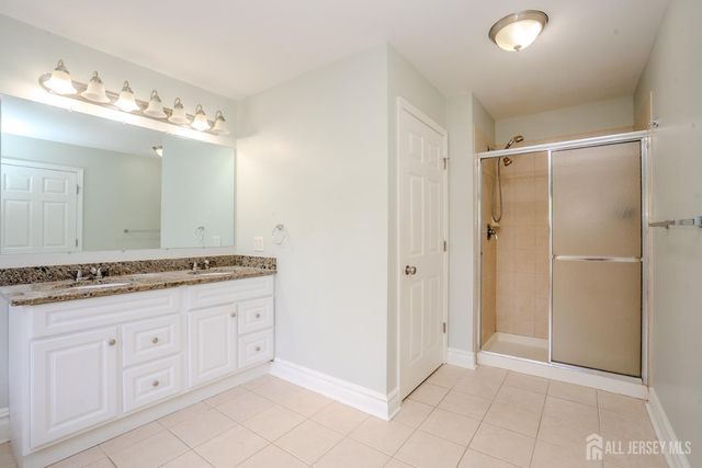 14 Bard Drive, Monroe, NJ 08831
