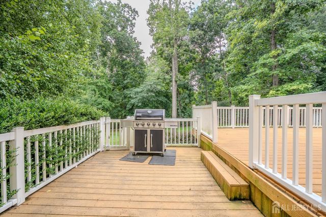 14 Bard Drive, Monroe, NJ 08831