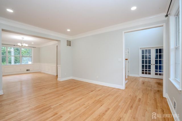 14 Bard Drive, Monroe, NJ 08831