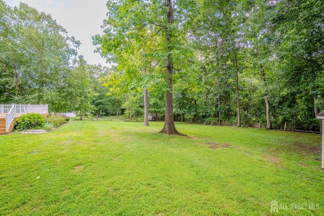 14 Bard Drive, Monroe, NJ 08831