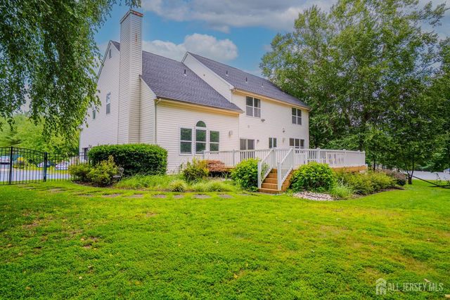 14 Bard Drive, Monroe, NJ 08831